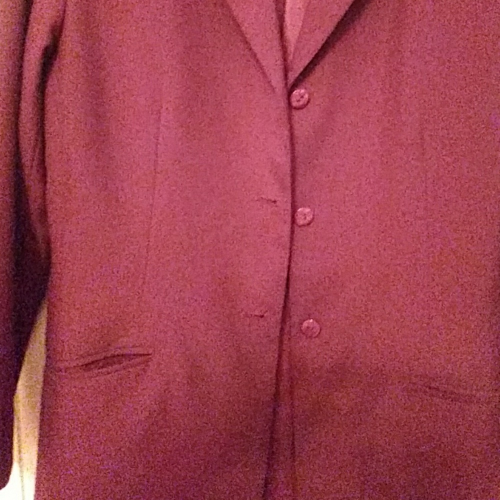 Suit - Picture 8 of 8